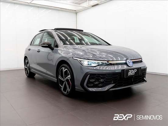 VOLKSWAGEN-GOLF-2026