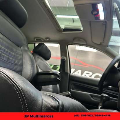 VOLKSWAGEN-GOLF-2010