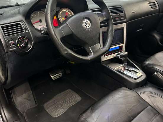 VOLKSWAGEN-GOLF-2.0 MI BLACK EDITION 8V FLEX 4P TIPTRONIC VOLKSWAGEN-GOLF-2010