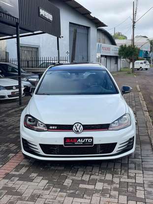 VOLKSWAGEN-GOLF-2014