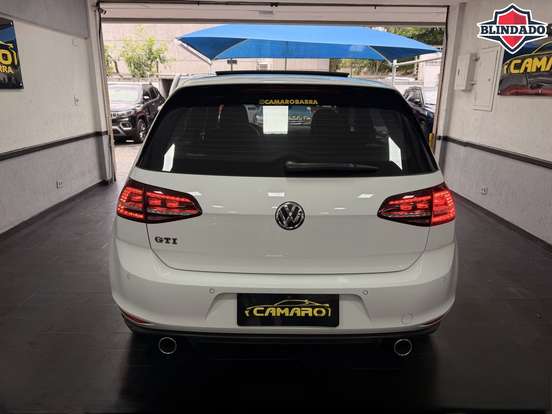 VOLKSWAGEN-GOLF-2.0 TSI GTI 16V TURBO GASOLINA 4P AUTOMÁTICO VOLKSWAGEN-GOLF-2014