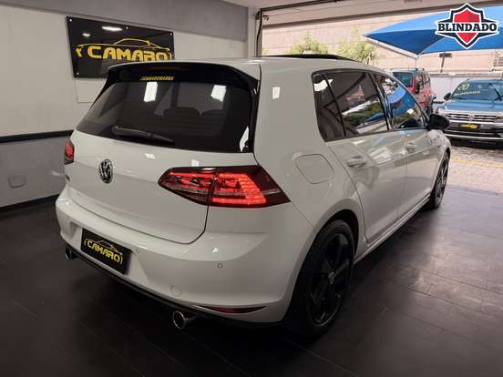 VOLKSWAGEN-GOLF-2.0 TSI GTI 16V TURBO GASOLINA 4P AUTOMÁTICO VOLKSWAGEN-GOLF-2014