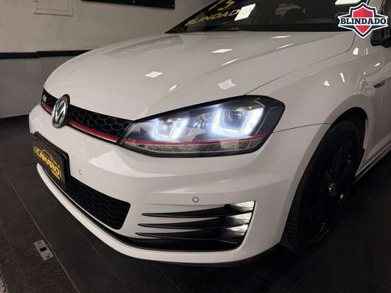 VOLKSWAGEN-GOLF-2.0 TSI GTI 16V TURBO GASOLINA 4P AUTOMÁTICO VOLKSWAGEN-GOLF-2014