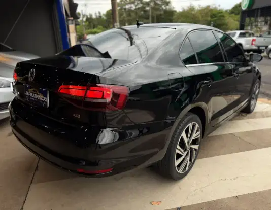 VOLKSWAGEN-JETTA-2016