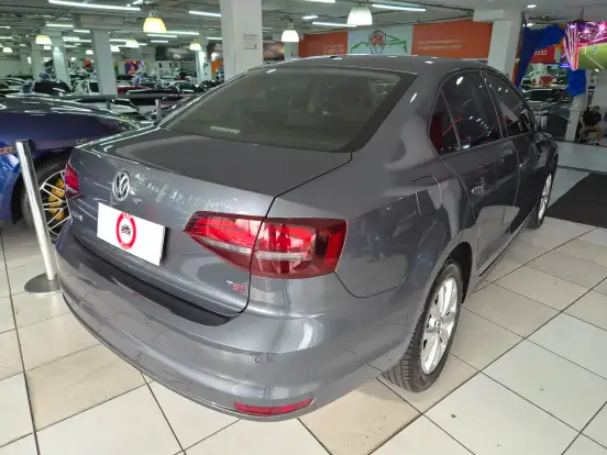 VOLKSWAGEN-JETTA-1.4 16V TSI TRENDLINE GASOLINA 4P TIPTRONIC VOLKSWAGEN-JETTA-2016