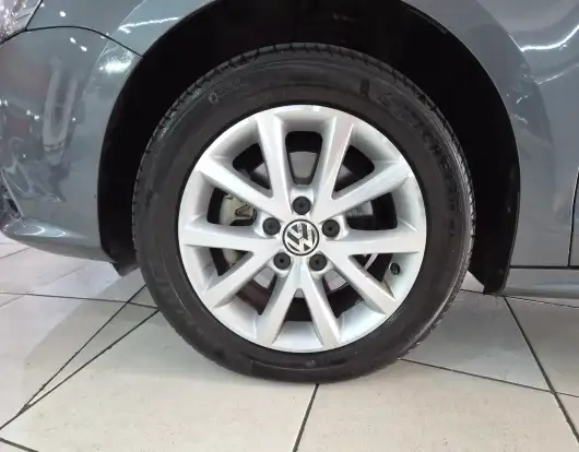 VOLKSWAGEN-JETTA-2016