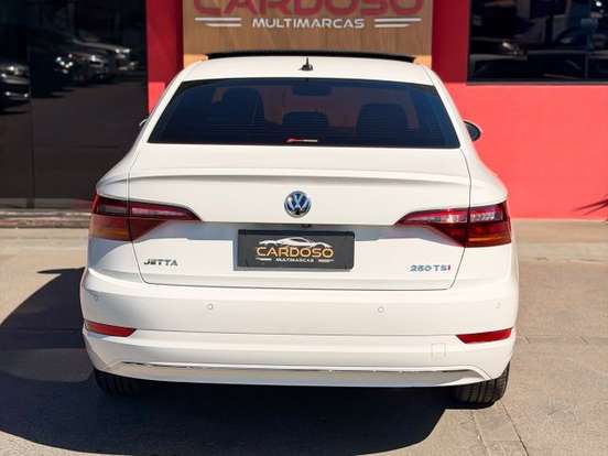 VOLKSWAGEN-JETTA-2020