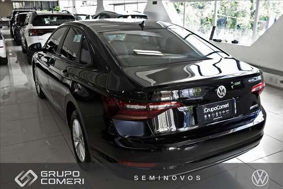 VOLKSWAGEN-JETTA-2018