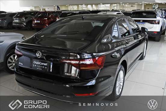 VOLKSWAGEN-JETTA-2018