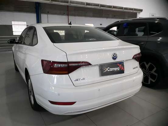 VOLKSWAGEN-JETTA-2018
