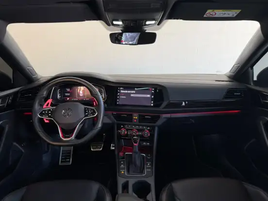VOLKSWAGEN-JETTA-2024