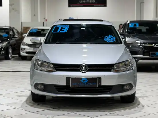 VOLKSWAGEN-JETTA-2013
