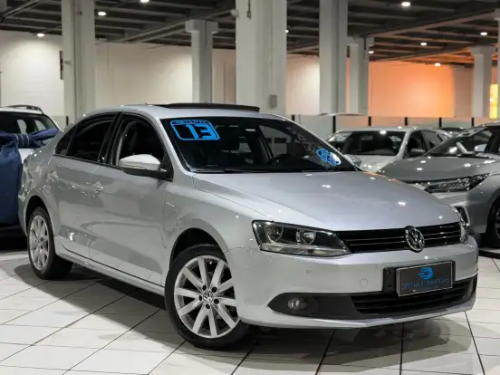 VOLKSWAGEN-JETTA-2.0 COMFORTLINE FLEX 4P TIPTRONIC VOLKSWAGEN-JETTA-2013
