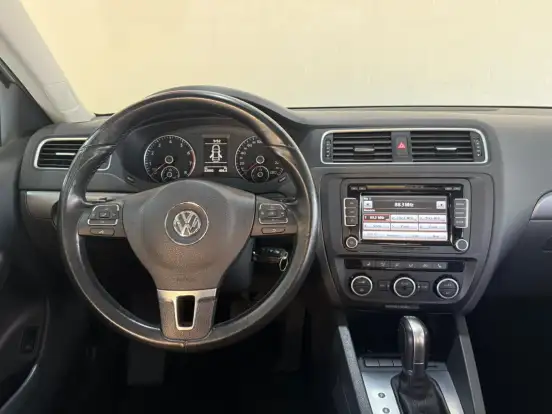 VOLKSWAGEN-JETTA-2.0 TSI HIGHLINE 211CV GASOLINA 4P TIPTRONIC VOLKSWAGEN-JETTA-2014