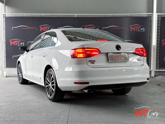VOLKSWAGEN-JETTA-2017