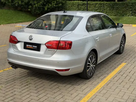 VOLKSWAGEN-JETTA-2.0 TSI HIGHLINE 211CV GASOLINA 4P TIPTRONIC VOLKSWAGEN-JETTA-2014