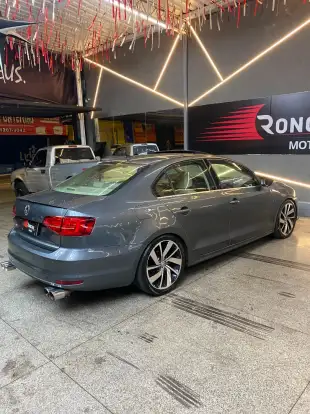 VOLKSWAGEN-JETTA-2016