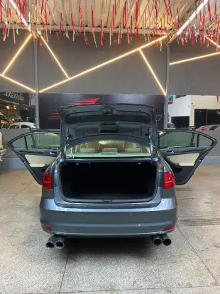 VOLKSWAGEN-JETTA-2016