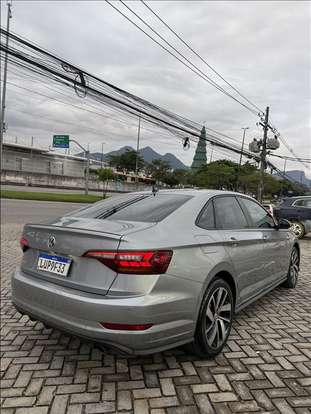 VOLKSWAGEN-JETTA-2019
