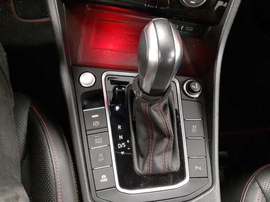 VOLKSWAGEN-JETTA-2021