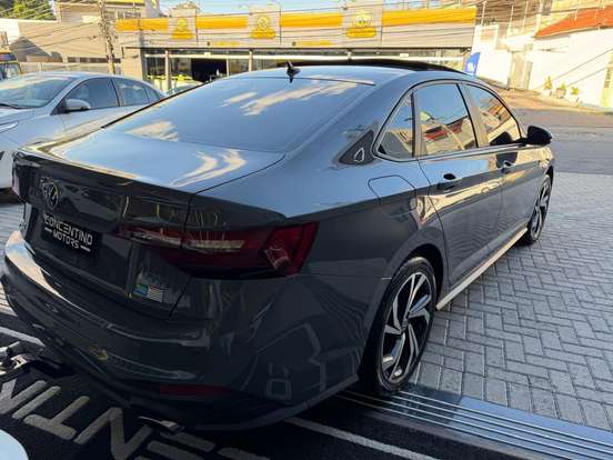 VOLKSWAGEN-JETTA-2023