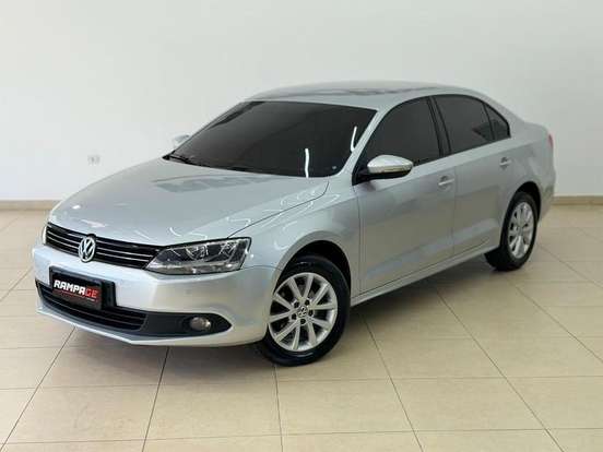 VOLKSWAGEN-JETTA-2.0 COMFORTLINE FLEX 4P TIPTRONIC VOLKSWAGEN-JETTA-2013