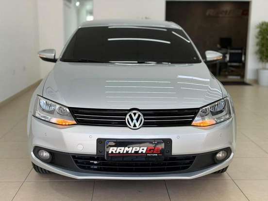 VOLKSWAGEN-JETTA-2.0 COMFORTLINE FLEX 4P TIPTRONIC VOLKSWAGEN-JETTA-2013