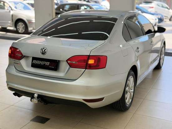 VOLKSWAGEN-JETTA-2.0 COMFORTLINE FLEX 4P TIPTRONIC VOLKSWAGEN-JETTA-2013