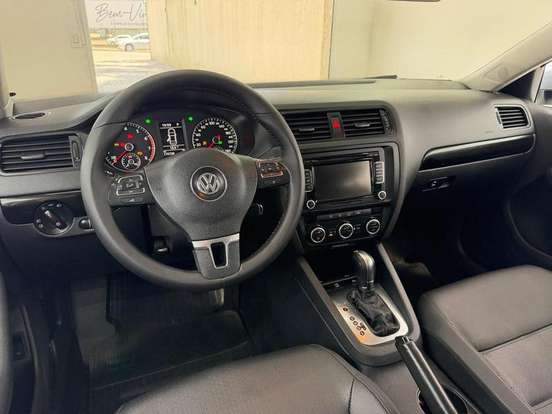 VOLKSWAGEN-JETTA-2.0 COMFORTLINE FLEX 4P TIPTRONIC VOLKSWAGEN-JETTA-2013