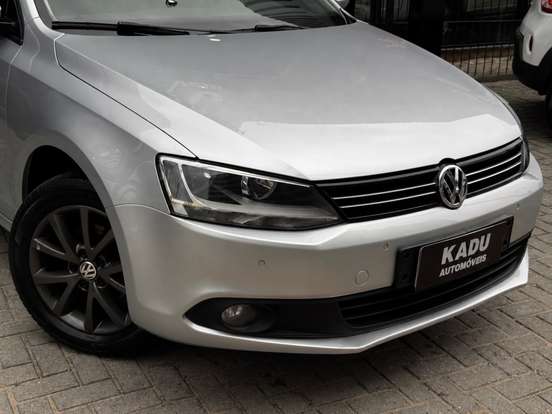VOLKSWAGEN-JETTA-2.0 COMFORTLINE FLEX 4P TIPTRONIC VOLKSWAGEN-JETTA-2014