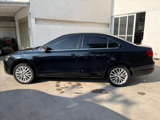 VOLKSWAGEN-JETTA-2.0 TSI HIGHLINE 200CV GASOLINA 4P TIPTRONIC VOLKSWAGEN-JETTA-2011