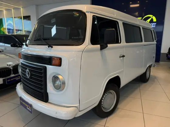 VOLKSWAGEN KOMBI 1.4 MI FURGÃO 8V FLEX 3P MANUAL