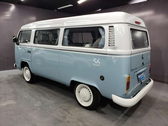 VOLKSWAGEN-KOMBI-2013