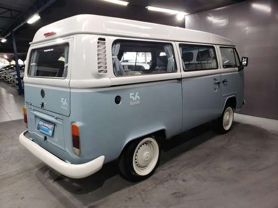 VOLKSWAGEN-KOMBI-2013