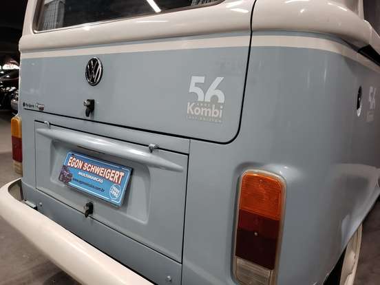 VOLKSWAGEN-KOMBI-2013
