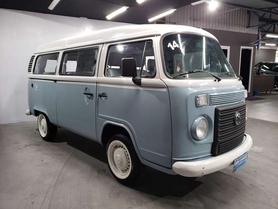 VOLKSWAGEN-KOMBI-2013