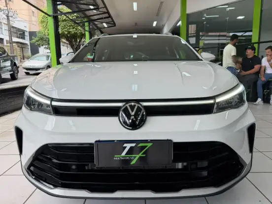VOLKSWAGEN-NIVUS-1.0 200 TSI TOTAL FLEX HIGHLINE AUTOMÁTICO VOLKSWAGEN-NIVUS-2025
