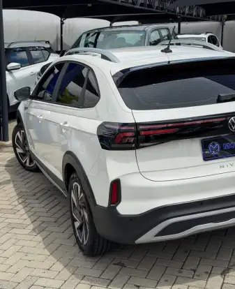 VOLKSWAGEN-NIVUS-1.0 200 TSI TOTAL FLEX HIGHLINE AUTOMÁTICO VOLKSWAGEN-NIVUS-2025
