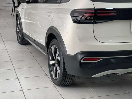 VOLKSWAGEN-NIVUS-1.0 200 TSI TOTAL FLEX HIGHLINE AUTOMÁTICO VOLKSWAGEN-NIVUS-2020