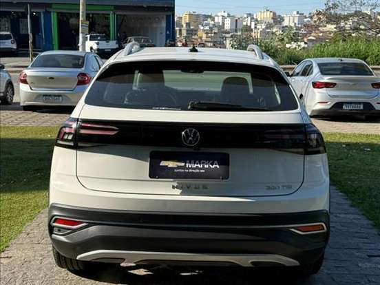 VOLKSWAGEN-NIVUS-1.0 200 TSI TOTAL FLEX HIGHLINE AUTOMÁTICO VOLKSWAGEN-NIVUS-2023