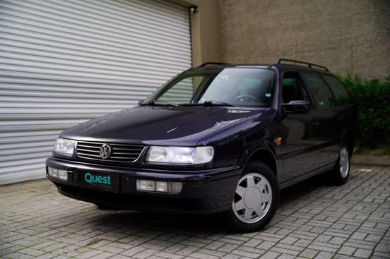 VOLKSWAGEN-PASSAT-2.0 GL VARIANT 8V GASOLINA 4P MANUAL VOLKSWAGEN-PASSAT-1996