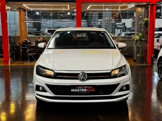 VOLKSWAGEN POLO 1.0 200 TSI COMFORTLINE AUTOMÁTICO
