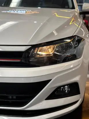 VOLKSWAGEN-POLO-2020