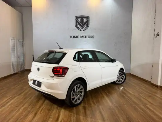 VOLKSWAGEN-POLO-2019