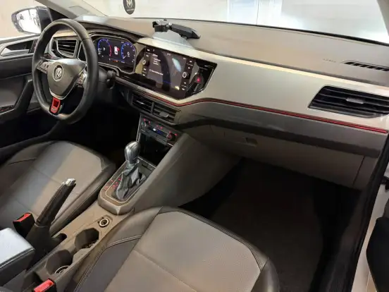 VOLKSWAGEN-POLO-1.0 200 TSI HIGHLINE AUTOMÁTICO VOLKSWAGEN-POLO-2019