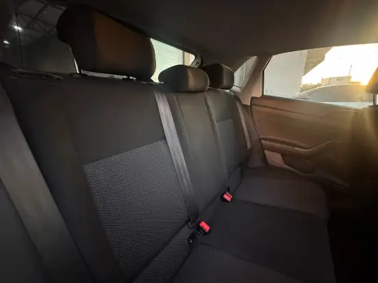VOLKSWAGEN-POLO-2020
