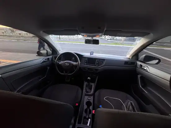 VOLKSWAGEN-POLO-2020