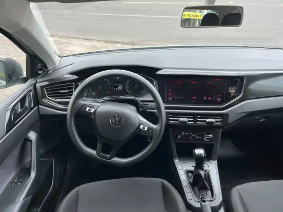 VOLKSWAGEN-POLO-2025