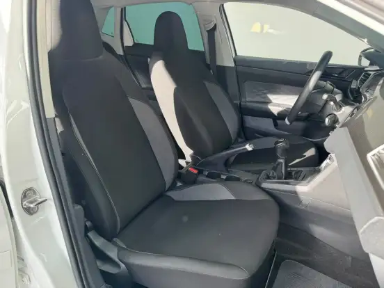 VOLKSWAGEN-POLO-2024