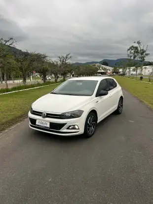 VOLKSWAGEN-POLO-2019